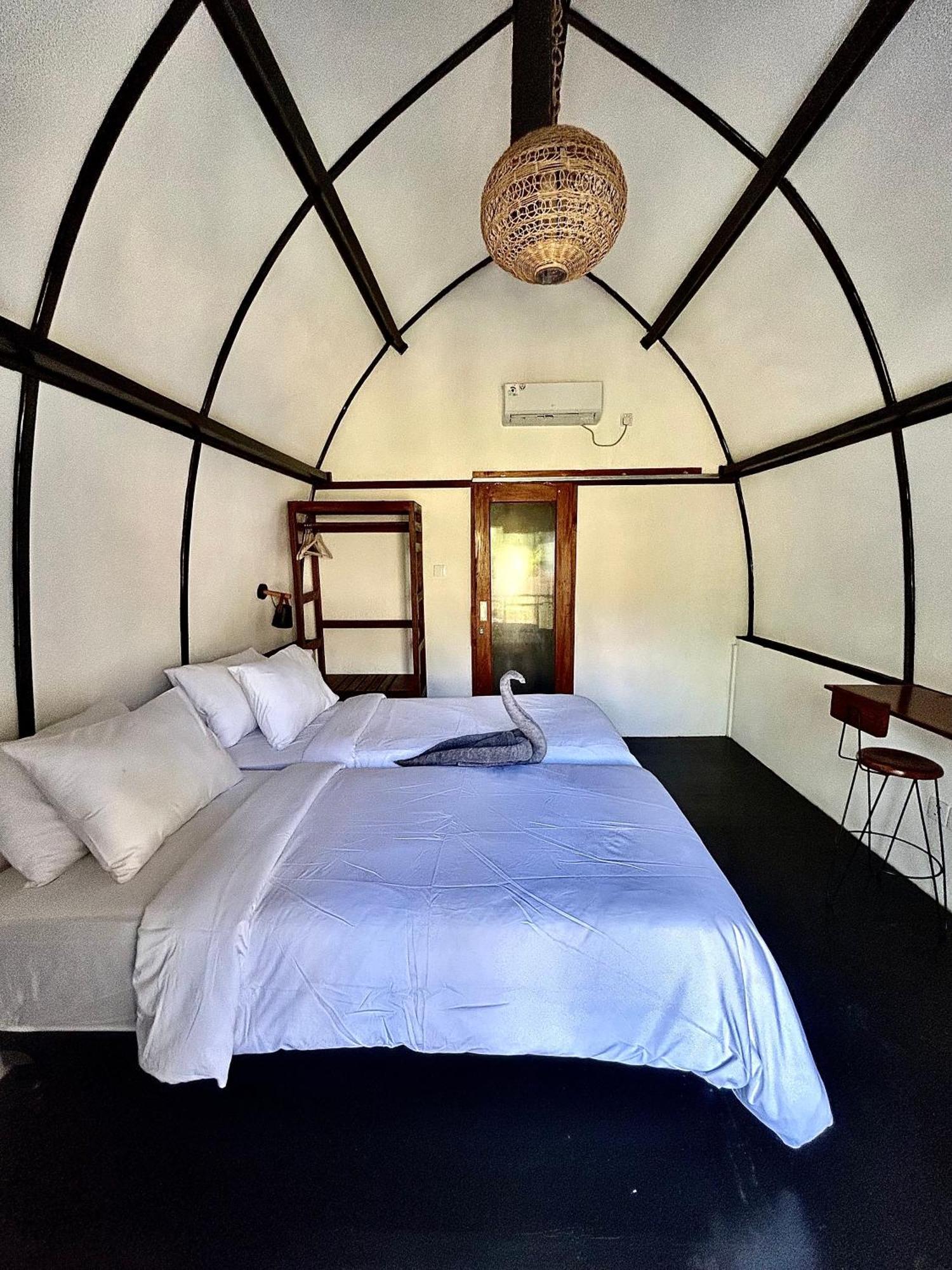 Damai Bungalows Maluk Buitenkant foto
